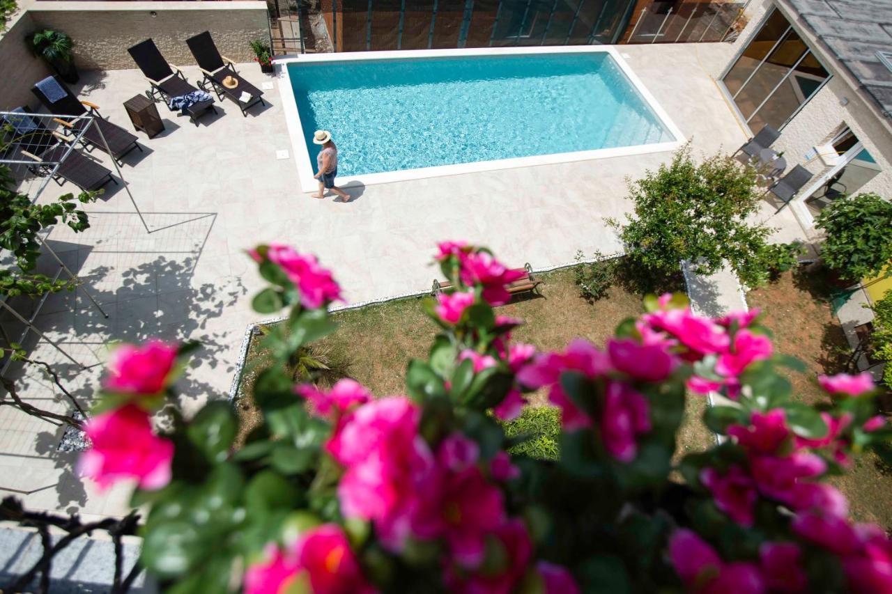 Apartment Mery Pula Zewnętrze zdjęcie